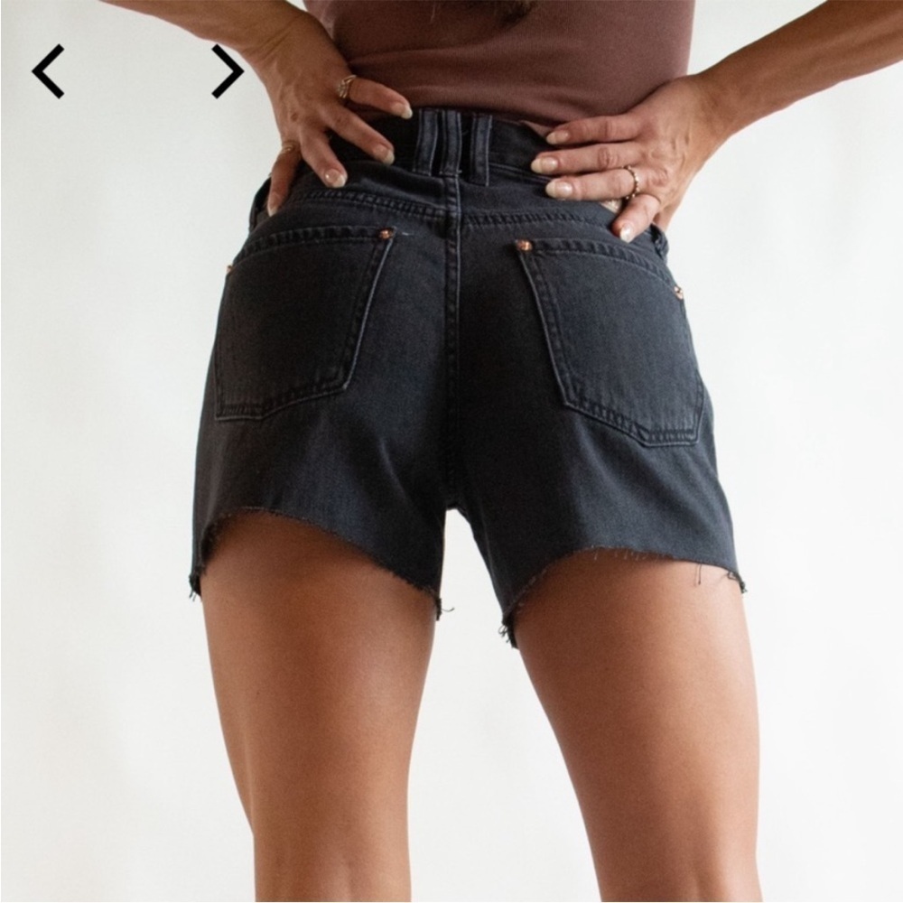 We The Free Ivy Mid-Rise Shorts Black Rigid Denim mid-rise Button Fly 30 - Picture 3 of 9